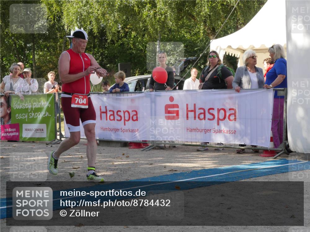 07.09.2025 - 19. Norderstedt Triathlon Zöllner http://msf.ph/oto/8784432 07.09.2025 12:14:36 Ziel 704 meine-sportfotos.de