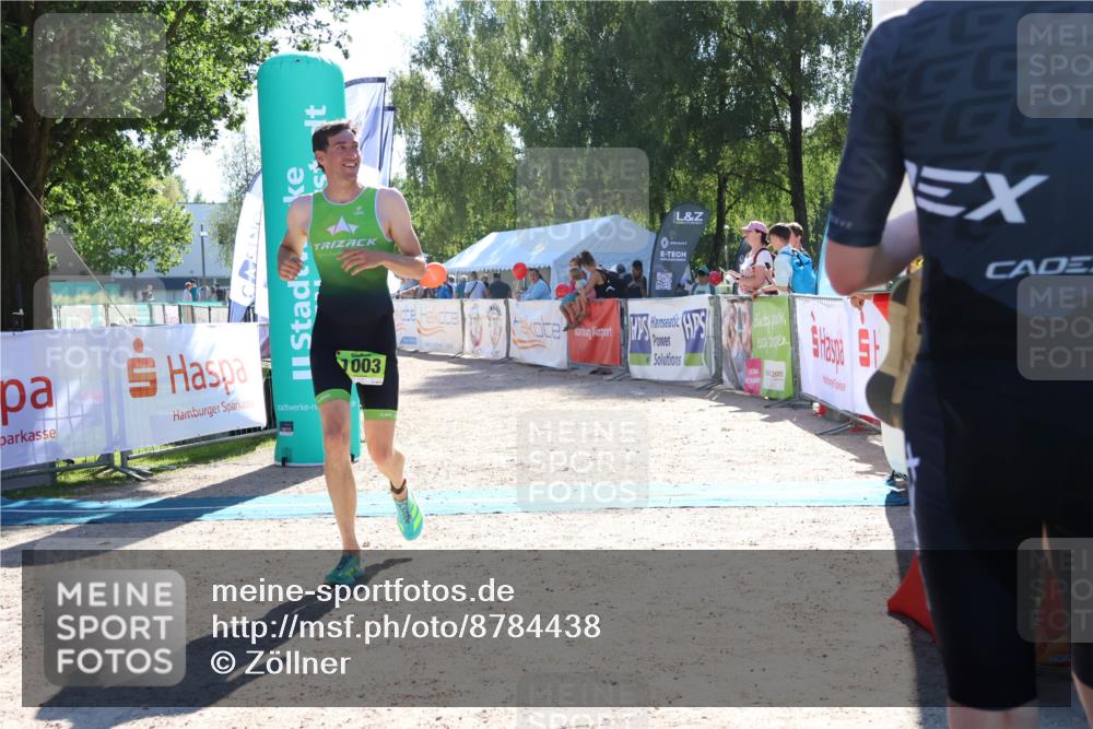 07.09.2025 - 19. Norderstedt Triathlon Zöllner http://msf.ph/oto/8784438 07.09.2025 15:20:43 Ziel 1003 meine-sportfotos.de