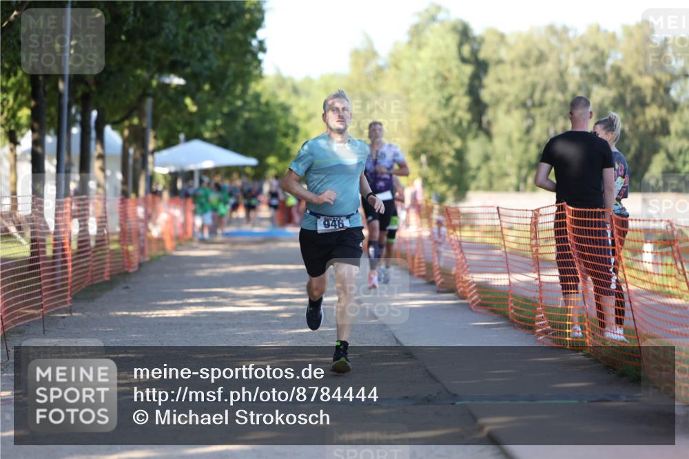 07.09.2025 - 19. Norderstedt Triathlon Michael Strokosch http://msf.ph/oto/8784444 07.09.2025 16:14:15 Laufen 377, 452, 473, 946, 1552, 1626 meine-sportfotos.de