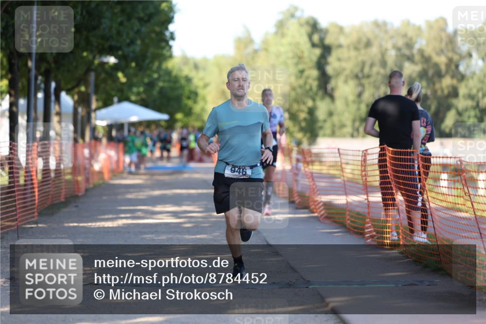 07.09.2025 - 19. Norderstedt Triathlon Michael Strokosch http://msf.ph/oto/8784452 07.09.2025 16:14:15 Laufen 377, 452, 473, 946, 1552, 1626 meine-sportfotos.de