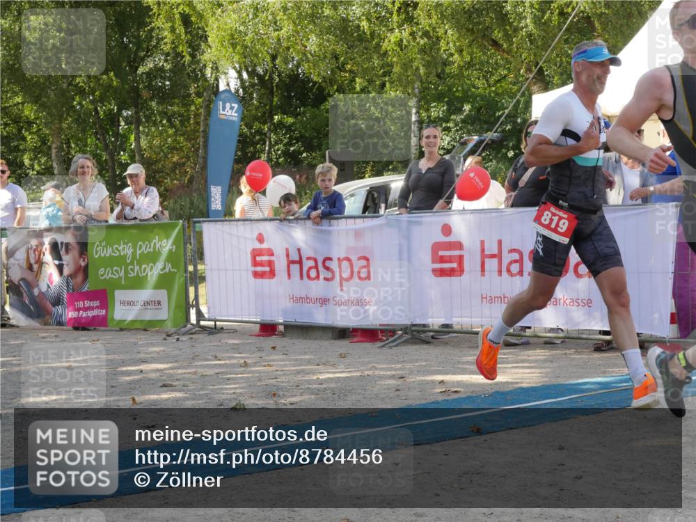 07.09.2025 - 19. Norderstedt Triathlon Zöllner http://msf.ph/oto/8784456 07.09.2025 12:14:51 Ziel 154, 819 meine-sportfotos.de