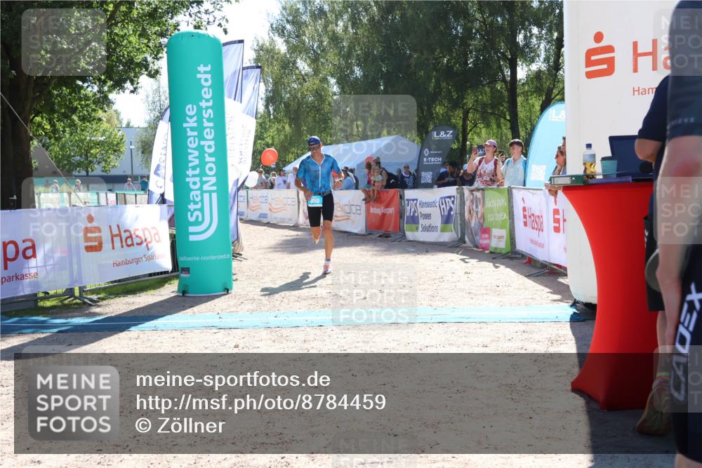07.09.2025 - 19. Norderstedt Triathlon Zöllner http://msf.ph/oto/8784459 07.09.2025 15:20:57 Ziel 880 meine-sportfotos.de