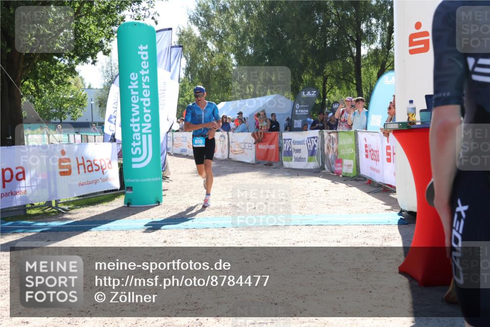 07.09.2025 - 19. Norderstedt Triathlon Zöllner http://msf.ph/oto/8784477 07.09.2025 15:20:58 Ziel 880 meine-sportfotos.de