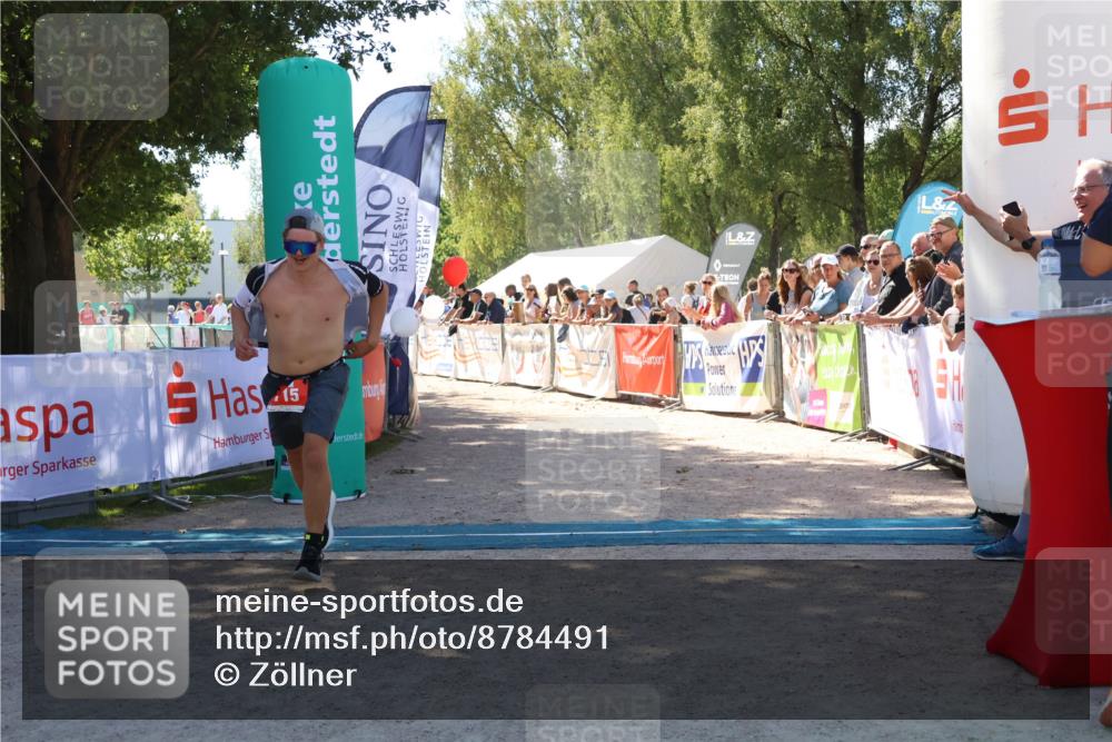 07.09.2025 - 19. Norderstedt Triathlon Zöllner http://msf.ph/oto/8784491 07.09.2025 13:09:38 Ziel 715 meine-sportfotos.de