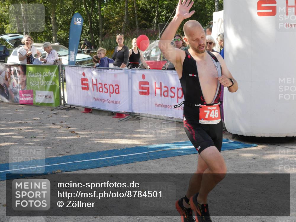 07.09.2025 - 19. Norderstedt Triathlon Zöllner http://msf.ph/oto/8784501 07.09.2025 12:17:17 Ziel 746 meine-sportfotos.de