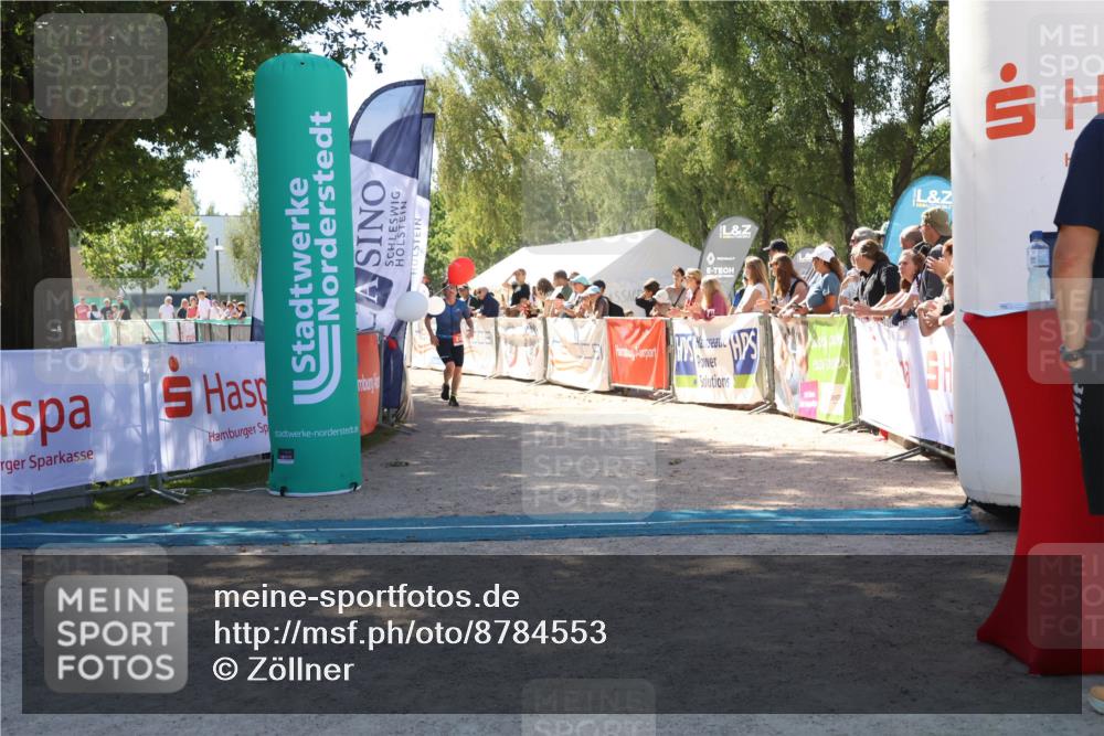 07.09.2025 - 19. Norderstedt Triathlon Zöllner http://msf.ph/oto/8784553 07.09.2025 13:10:39 Ziel 243 meine-sportfotos.de