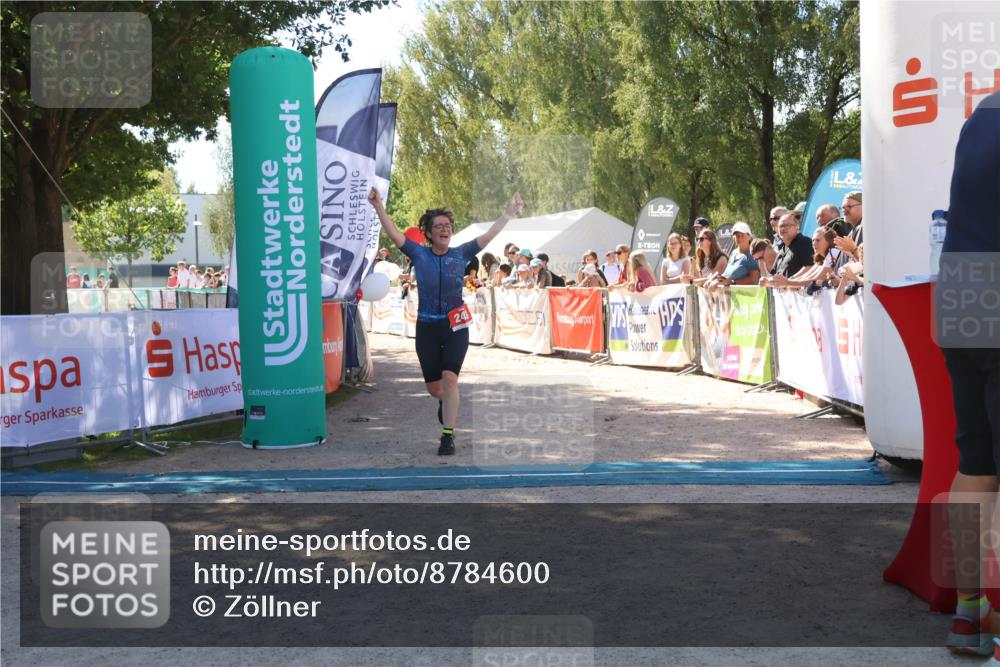 07.09.2025 - 19. Norderstedt Triathlon Zöllner http://msf.ph/oto/8784600 07.09.2025 13:10:43 Ziel 243 meine-sportfotos.de