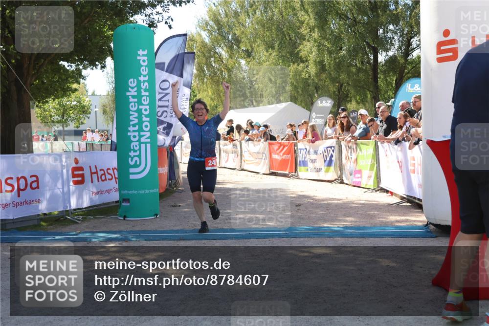 07.09.2025 - 19. Norderstedt Triathlon Zöllner http://msf.ph/oto/8784607 07.09.2025 13:10:43 Ziel 243 meine-sportfotos.de