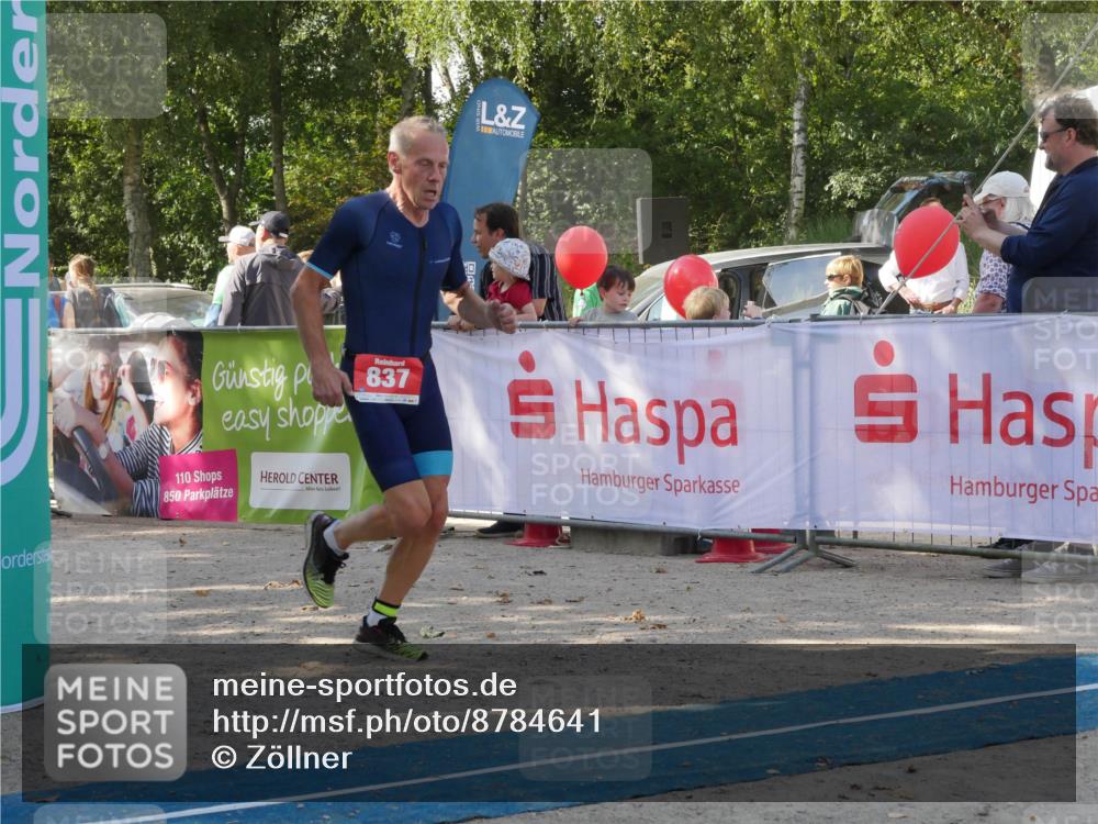 07.09.2025 - 19. Norderstedt Triathlon Zöllner http://msf.ph/oto/8784641 07.09.2025 12:20:13 Ziel 837, 862 meine-sportfotos.de