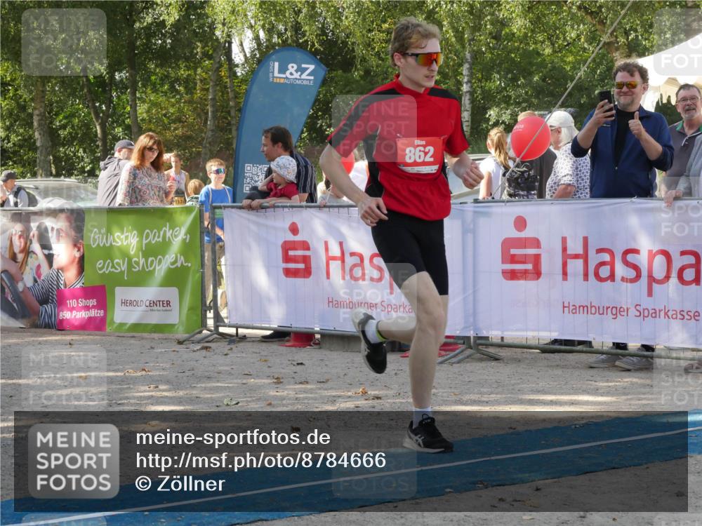07.09.2025 - 19. Norderstedt Triathlon Zöllner http://msf.ph/oto/8784666 07.09.2025 12:20:18 Ziel 837, 862 meine-sportfotos.de