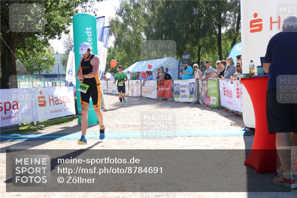07.09.2025 - 19. Norderstedt Triathlon Zöllner http://msf.ph/oto/8784691 07.09.2025 15:23:10 Ziel 999, 1016 meine-sportfotos.de
