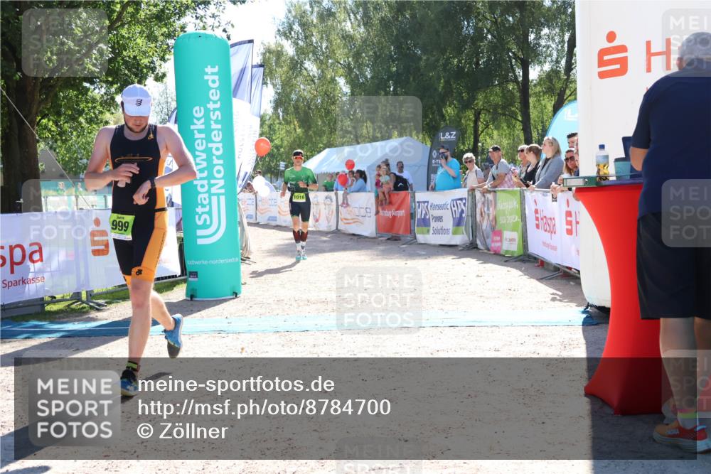 07.09.2025 - 19. Norderstedt Triathlon Zöllner http://msf.ph/oto/8784700 07.09.2025 15:23:11 Ziel 999, 1016 meine-sportfotos.de