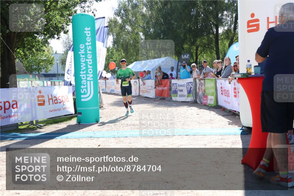 07.09.2025 - 19. Norderstedt Triathlon Zöllner http://msf.ph/oto/8784704 07.09.2025 15:23:12 Ziel 999, 1016 meine-sportfotos.de