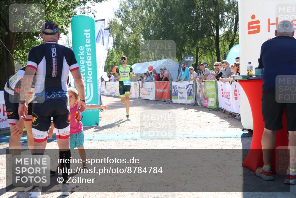 07.09.2025 - 19. Norderstedt Triathlon Zöllner http://msf.ph/oto/8784784 07.09.2025 15:24:31 Ziel 978, 1469 meine-sportfotos.de