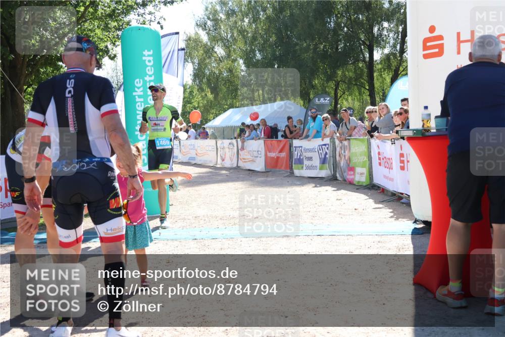 07.09.2025 - 19. Norderstedt Triathlon Zöllner http://msf.ph/oto/8784794 07.09.2025 15:24:32 Ziel 978, 1469 meine-sportfotos.de