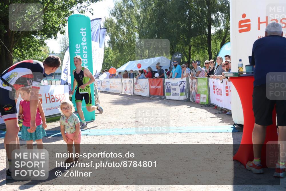 07.09.2025 - 19. Norderstedt Triathlon Zöllner http://msf.ph/oto/8784801 07.09.2025 15:24:55 Ziel 1017 meine-sportfotos.de