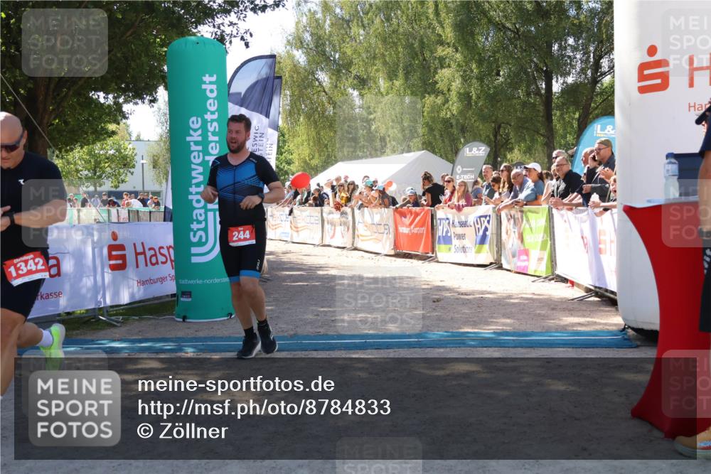 07.09.2025 - 19. Norderstedt Triathlon Zöllner http://msf.ph/oto/8784833 07.09.2025 13:12:02 Ziel 244, 1342 meine-sportfotos.de