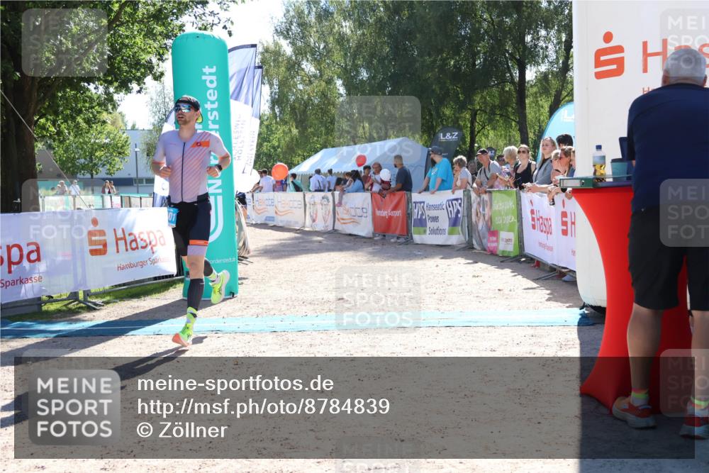 07.09.2025 - 19. Norderstedt Triathlon Zöllner http://msf.ph/oto/8784839 07.09.2025 15:25:04 Ziel 1401 meine-sportfotos.de