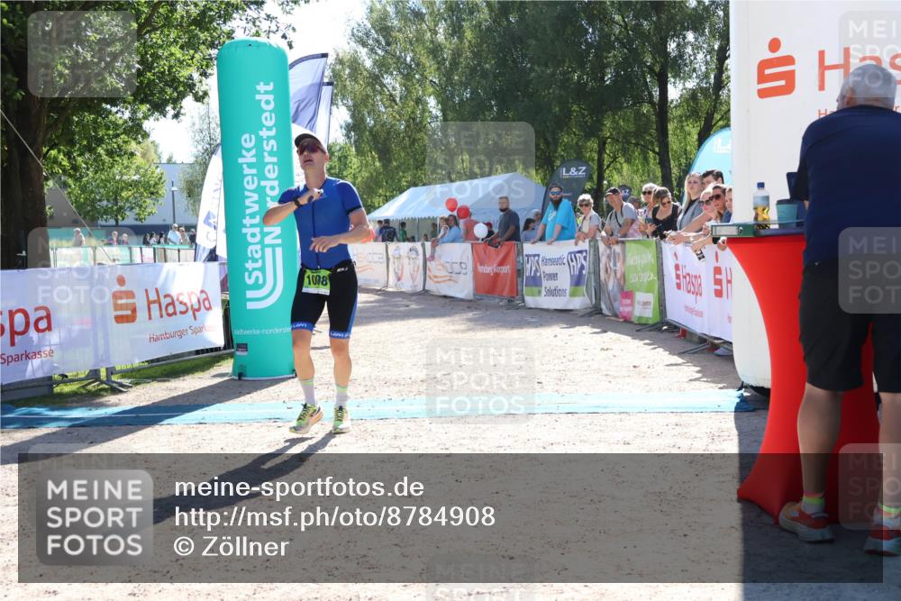 07.09.2025 - 19. Norderstedt Triathlon Zöllner http://msf.ph/oto/8784908 07.09.2025 15:25:10 Ziel 1008, 1401 meine-sportfotos.de