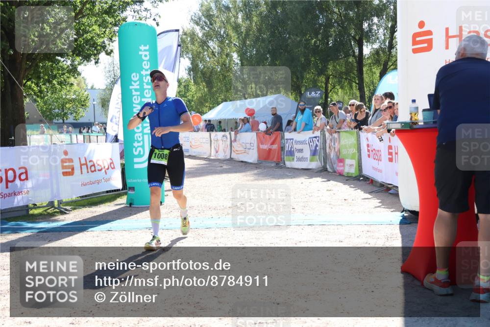07.09.2025 - 19. Norderstedt Triathlon Zöllner http://msf.ph/oto/8784911 07.09.2025 15:25:10 Ziel 1008, 1401 meine-sportfotos.de