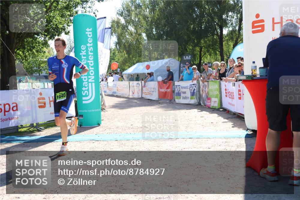 07.09.2025 - 19. Norderstedt Triathlon Zöllner http://msf.ph/oto/8784927 07.09.2025 15:25:22 Ziel 1040 meine-sportfotos.de