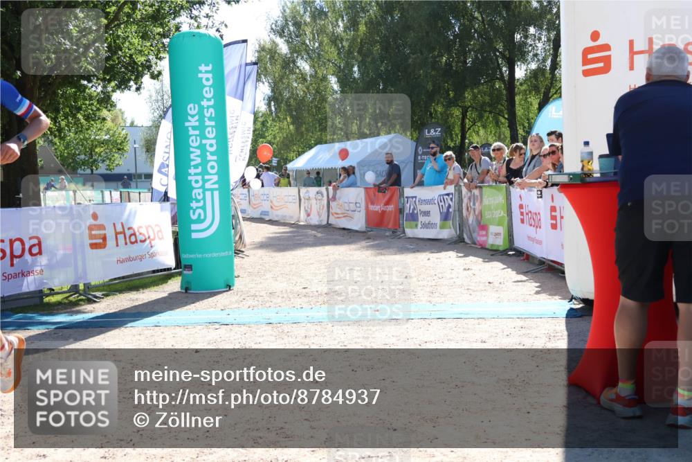 07.09.2025 - 19. Norderstedt Triathlon Zöllner http://msf.ph/oto/8784937 07.09.2025 15:25:22 Ziel 1040 meine-sportfotos.de