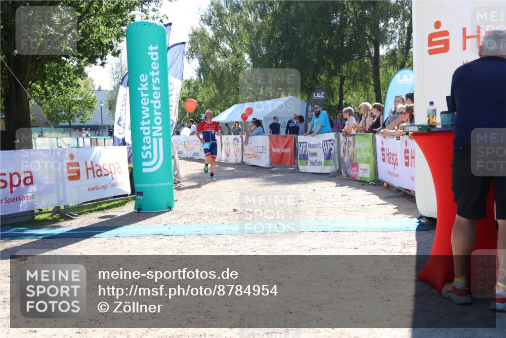 07.09.2025 - 19. Norderstedt Triathlon Zöllner http://msf.ph/oto/8784954 07.09.2025 15:25:59 Ziel 366 meine-sportfotos.de