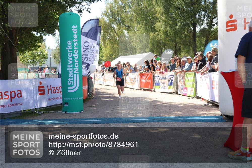 07.09.2025 - 19. Norderstedt Triathlon Zöllner http://msf.ph/oto/8784961 07.09.2025 13:12:37 Ziel 700, 1243 meine-sportfotos.de