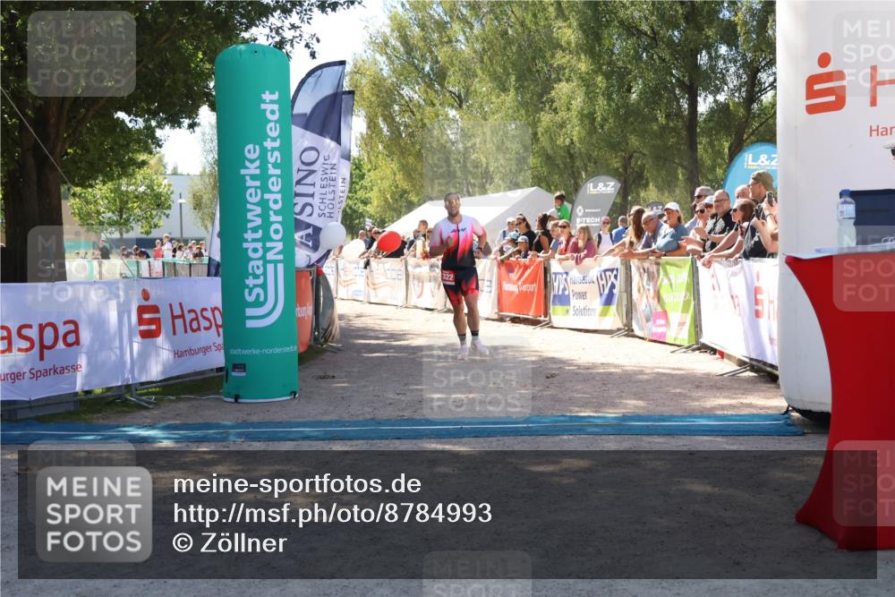 07.09.2025 - 19. Norderstedt Triathlon Zöllner http://msf.ph/oto/8784993 07.09.2025 13:13:06 Ziel 156, 1322 meine-sportfotos.de