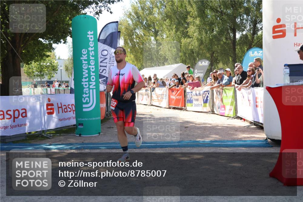07.09.2025 - 19. Norderstedt Triathlon Zöllner http://msf.ph/oto/8785007 07.09.2025 13:13:08 Ziel 156, 1322 meine-sportfotos.de