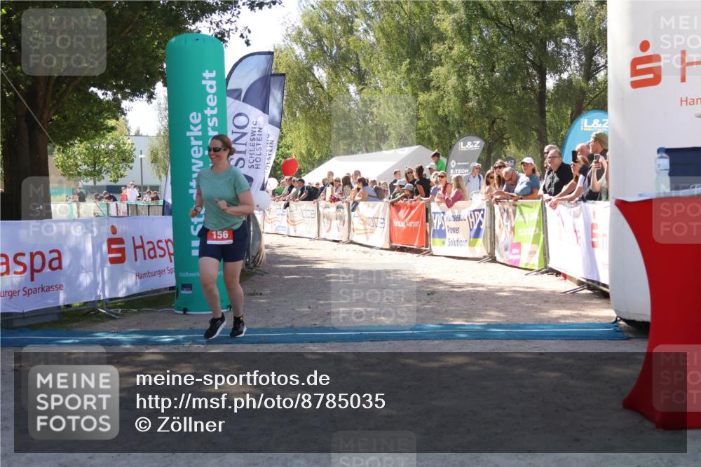 07.09.2025 - 19. Norderstedt Triathlon Zöllner http://msf.ph/oto/8785035 07.09.2025 13:13:12 Ziel 156, 1322 meine-sportfotos.de