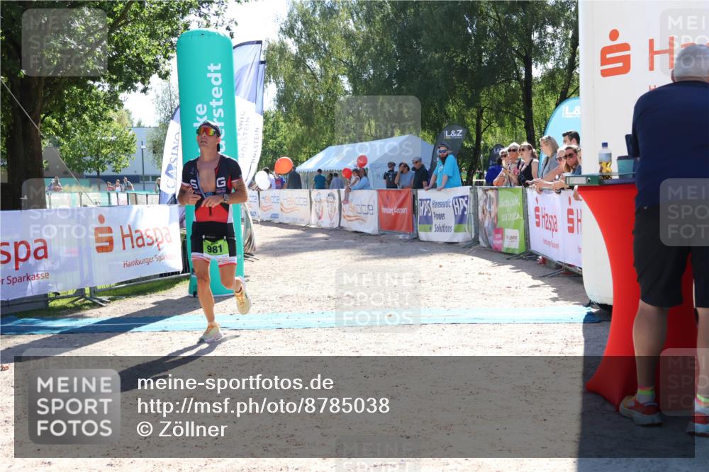 07.09.2025 - 19. Norderstedt Triathlon Zöllner http://msf.ph/oto/8785038 07.09.2025 15:26:20 Ziel 981 meine-sportfotos.de