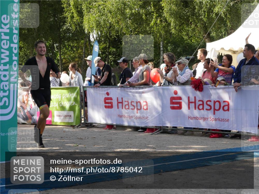 07.09.2025 - 19. Norderstedt Triathlon Zöllner http://msf.ph/oto/8785042 07.09.2025 12:33:41 Ziel 801, 1223 meine-sportfotos.de