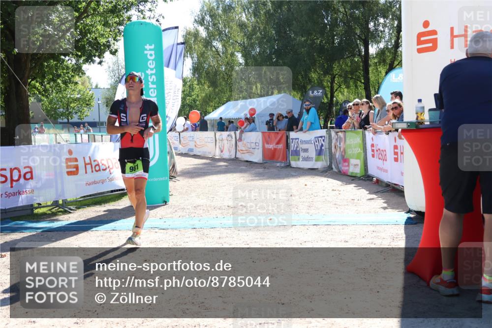 07.09.2025 - 19. Norderstedt Triathlon Zöllner http://msf.ph/oto/8785044 07.09.2025 15:26:20 Ziel 981 meine-sportfotos.de