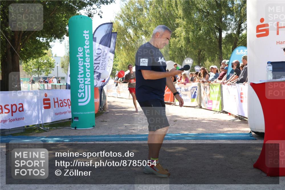 07.09.2025 - 19. Norderstedt Triathlon Zöllner http://msf.ph/oto/8785054 07.09.2025 13:13:36 Ziel 701 meine-sportfotos.de