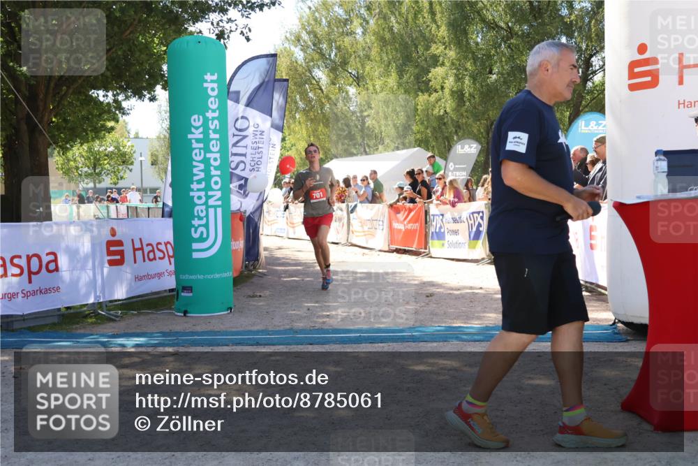 07.09.2025 - 19. Norderstedt Triathlon Zöllner http://msf.ph/oto/8785061 07.09.2025 13:13:37 Ziel 701 meine-sportfotos.de