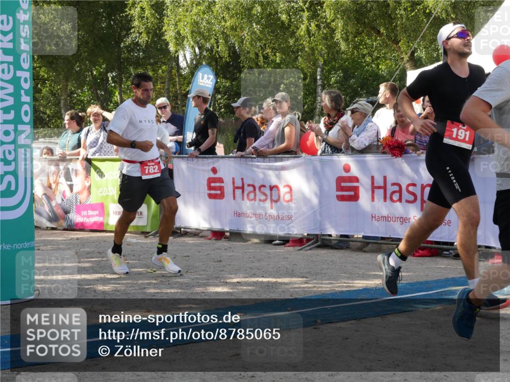 07.09.2025 - 19. Norderstedt Triathlon Zöllner http://msf.ph/oto/8785065 07.09.2025 12:33:47 Ziel 191, 782, 801, 1223, 1265 meine-sportfotos.de