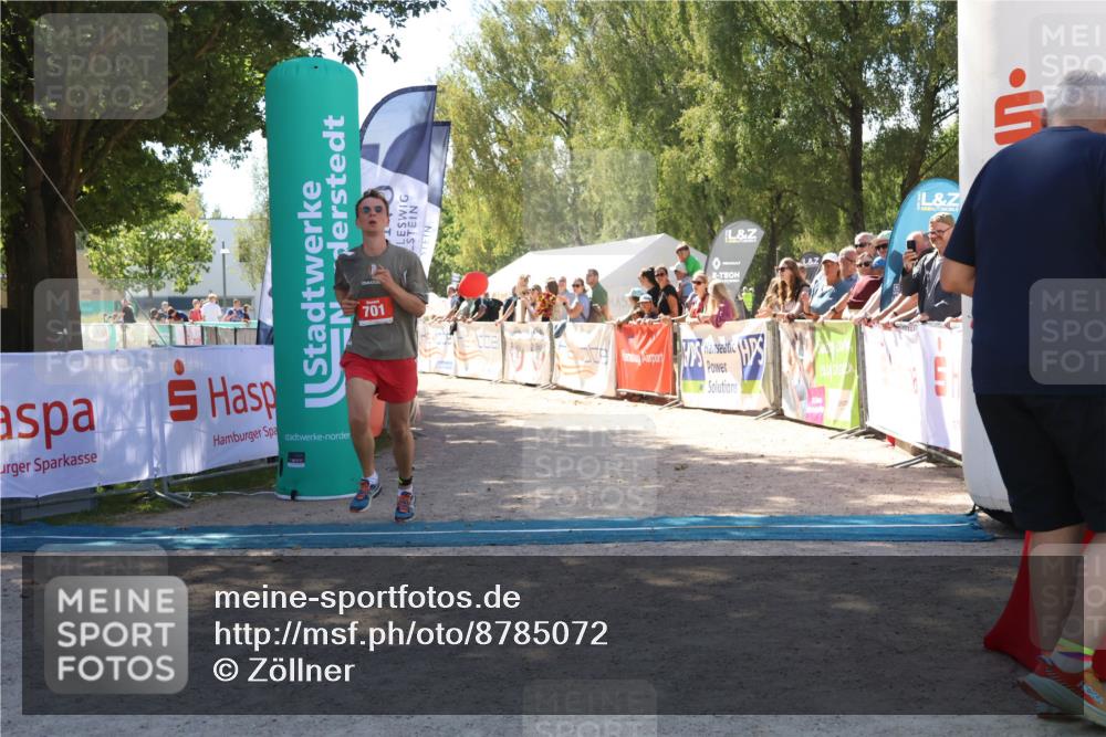 07.09.2025 - 19. Norderstedt Triathlon Zöllner http://msf.ph/oto/8785072 07.09.2025 13:13:38 Ziel 701 meine-sportfotos.de