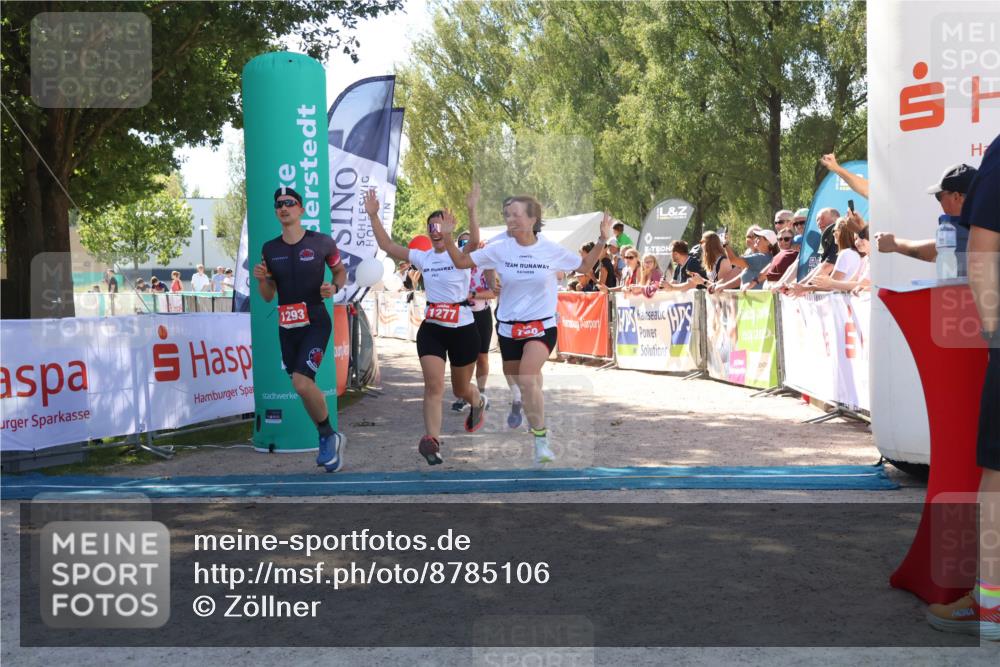 07.09.2025 - 19. Norderstedt Triathlon Zöllner http://msf.ph/oto/8785106 07.09.2025 13:14:14 Ziel 139, 302, 780, 1277, 1293 meine-sportfotos.de