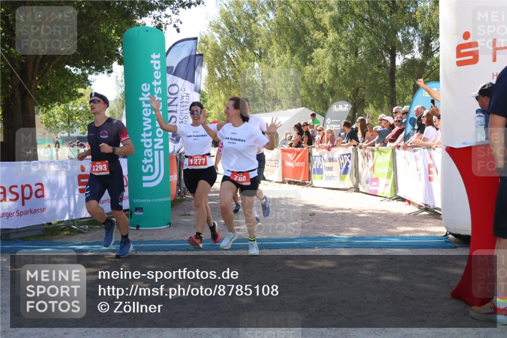 07.09.2025 - 19. Norderstedt Triathlon Zöllner http://msf.ph/oto/8785108 07.09.2025 13:14:14 Ziel 139, 302, 780, 1277, 1293 meine-sportfotos.de