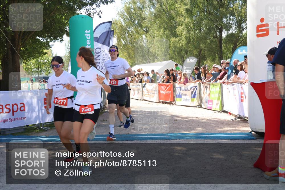 07.09.2025 - 19. Norderstedt Triathlon Zöllner http://msf.ph/oto/8785113 07.09.2025 13:14:15 Ziel 139, 302, 780, 1277, 1293 meine-sportfotos.de