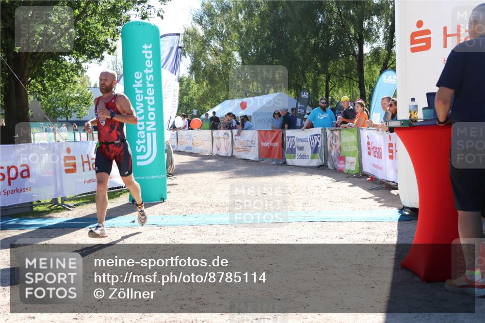 07.09.2025 - 19. Norderstedt Triathlon Zöllner http://msf.ph/oto/8785114 07.09.2025 15:28:17 Ziel 961 meine-sportfotos.de