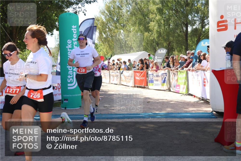 07.09.2025 - 19. Norderstedt Triathlon Zöllner http://msf.ph/oto/8785115 07.09.2025 13:14:15 Ziel 139, 302, 780, 1277, 1293 meine-sportfotos.de