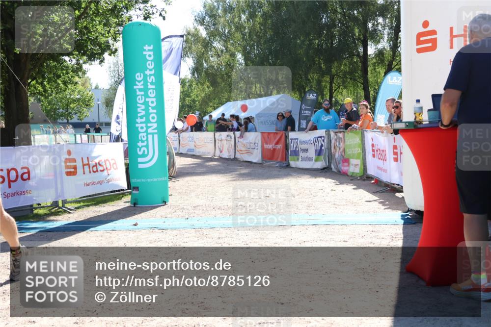 07.09.2025 - 19. Norderstedt Triathlon Zöllner http://msf.ph/oto/8785126 07.09.2025 15:28:18 Ziel 961 meine-sportfotos.de