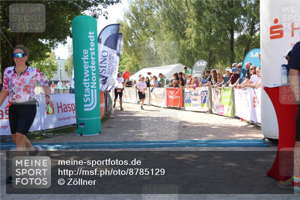 07.09.2025 - 19. Norderstedt Triathlon Zöllner http://msf.ph/oto/8785129 07.09.2025 13:14:17 Ziel 139, 302, 780, 827, 1277, 1293, 1398 meine-sportfotos.de