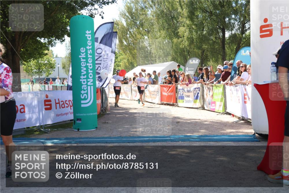 07.09.2025 - 19. Norderstedt Triathlon Zöllner http://msf.ph/oto/8785131 07.09.2025 13:14:17 Ziel 139, 302, 780, 827, 1277, 1293, 1398 meine-sportfotos.de