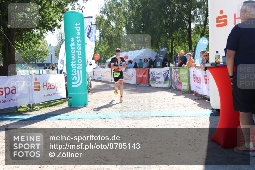 07.09.2025 - 19. Norderstedt Triathlon Zöllner http://msf.ph/oto/8785143 07.09.2025 15:28:29 Ziel 983 meine-sportfotos.de