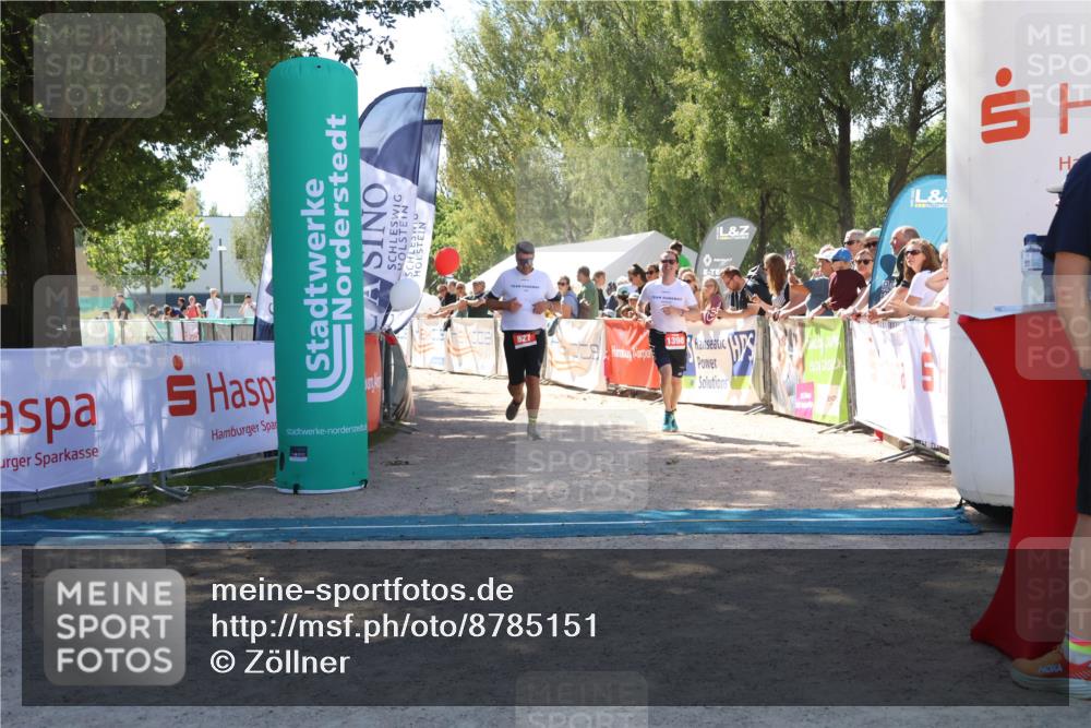 07.09.2025 - 19. Norderstedt Triathlon Zöllner http://msf.ph/oto/8785151 07.09.2025 13:14:19 Ziel 139, 302, 780, 827, 1277, 1293, 1398 meine-sportfotos.de