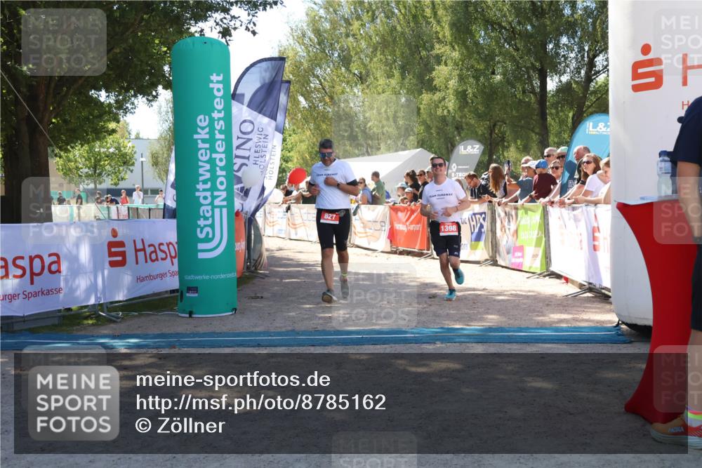 07.09.2025 - 19. Norderstedt Triathlon Zöllner http://msf.ph/oto/8785162 07.09.2025 13:14:20 Ziel 139, 302, 780, 827, 1277, 1293, 1398 meine-sportfotos.de