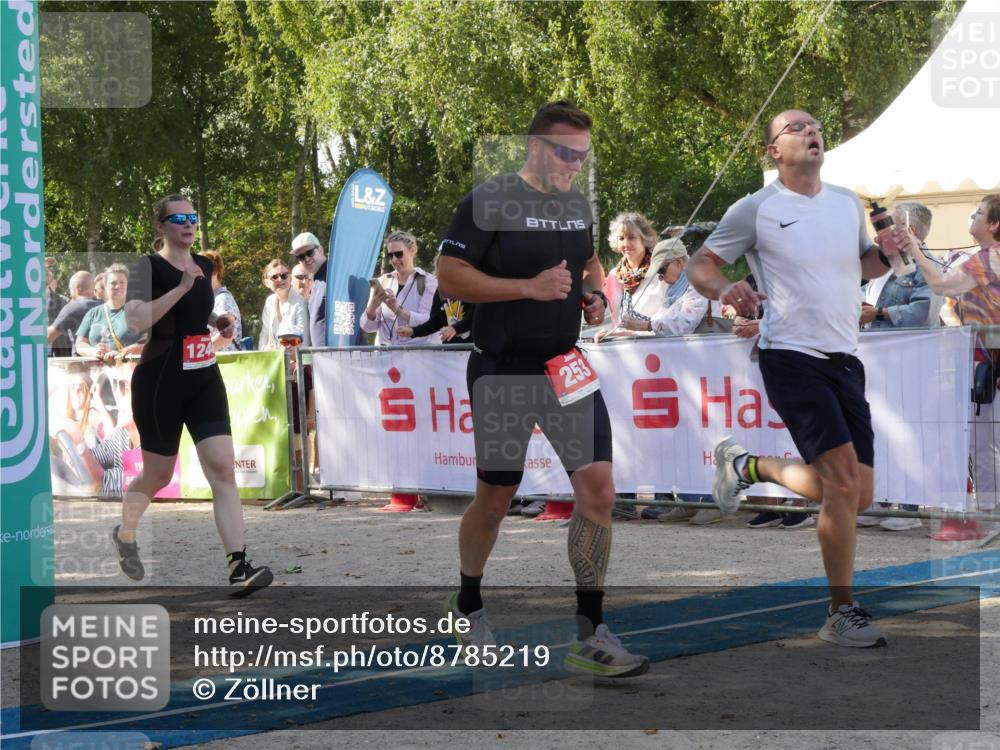 07.09.2025 - 19. Norderstedt Triathlon Zöllner http://msf.ph/oto/8785219 07.09.2025 12:37:37 Ziel 253, 719, 861, 1244 meine-sportfotos.de